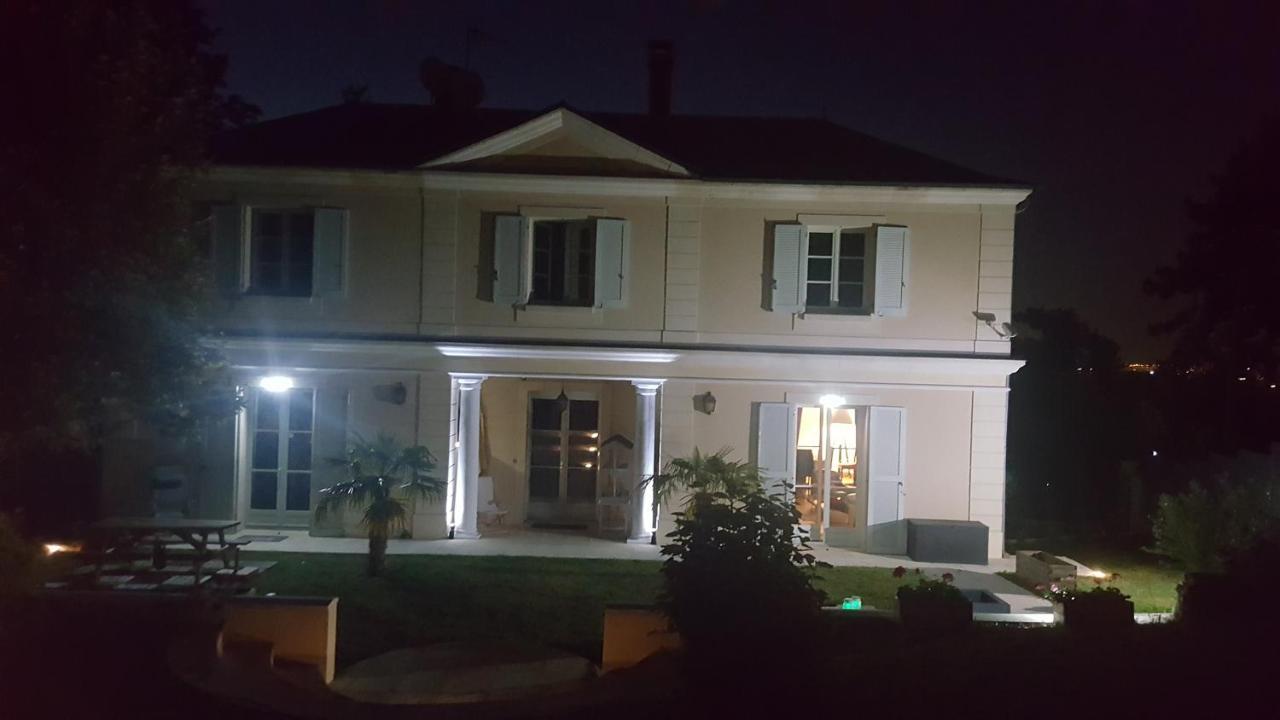 La Source De Bougival Apartment Exterior photo