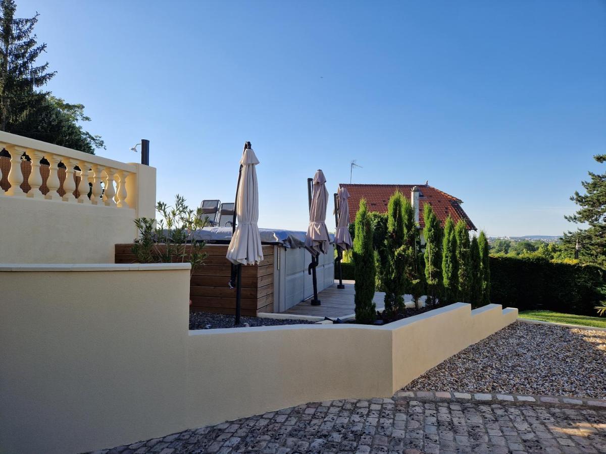 La Source De Bougival Apartment Exterior photo