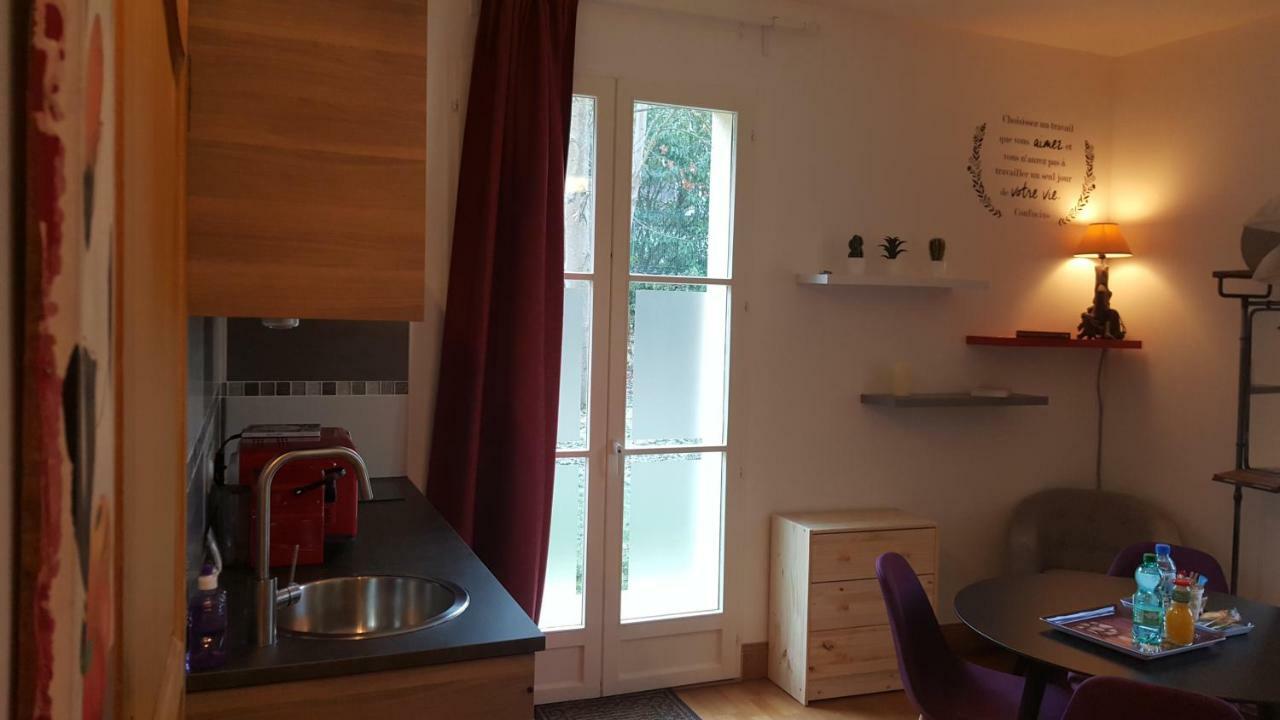 La Source De Bougival Apartment Exterior photo