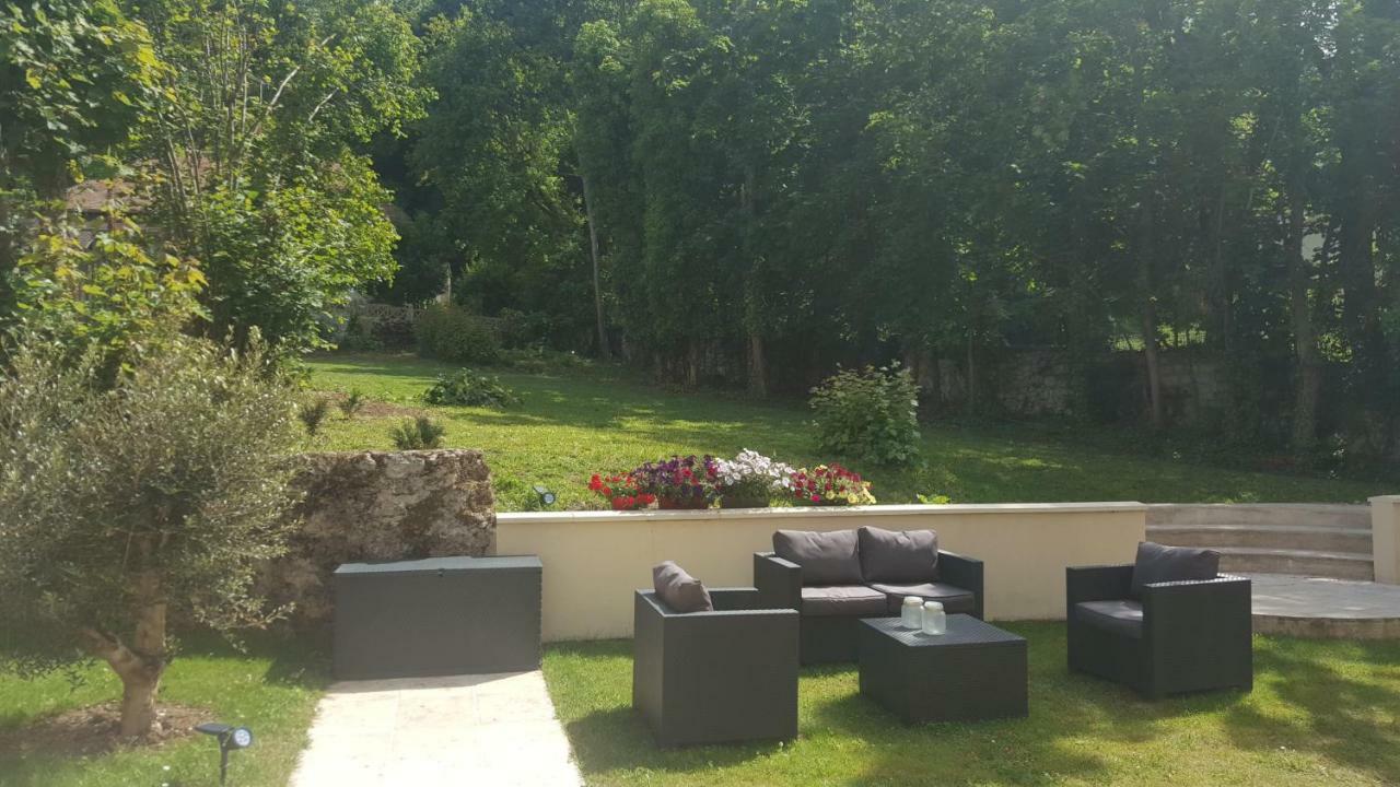 La Source De Bougival Apartment Exterior photo